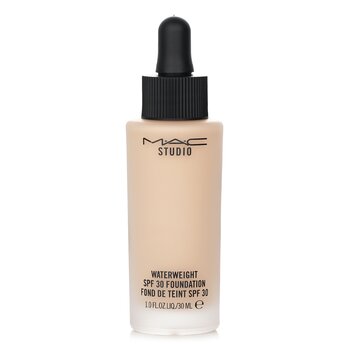 MAC Studio Waterweight Foundation SPF 30 - # NC20